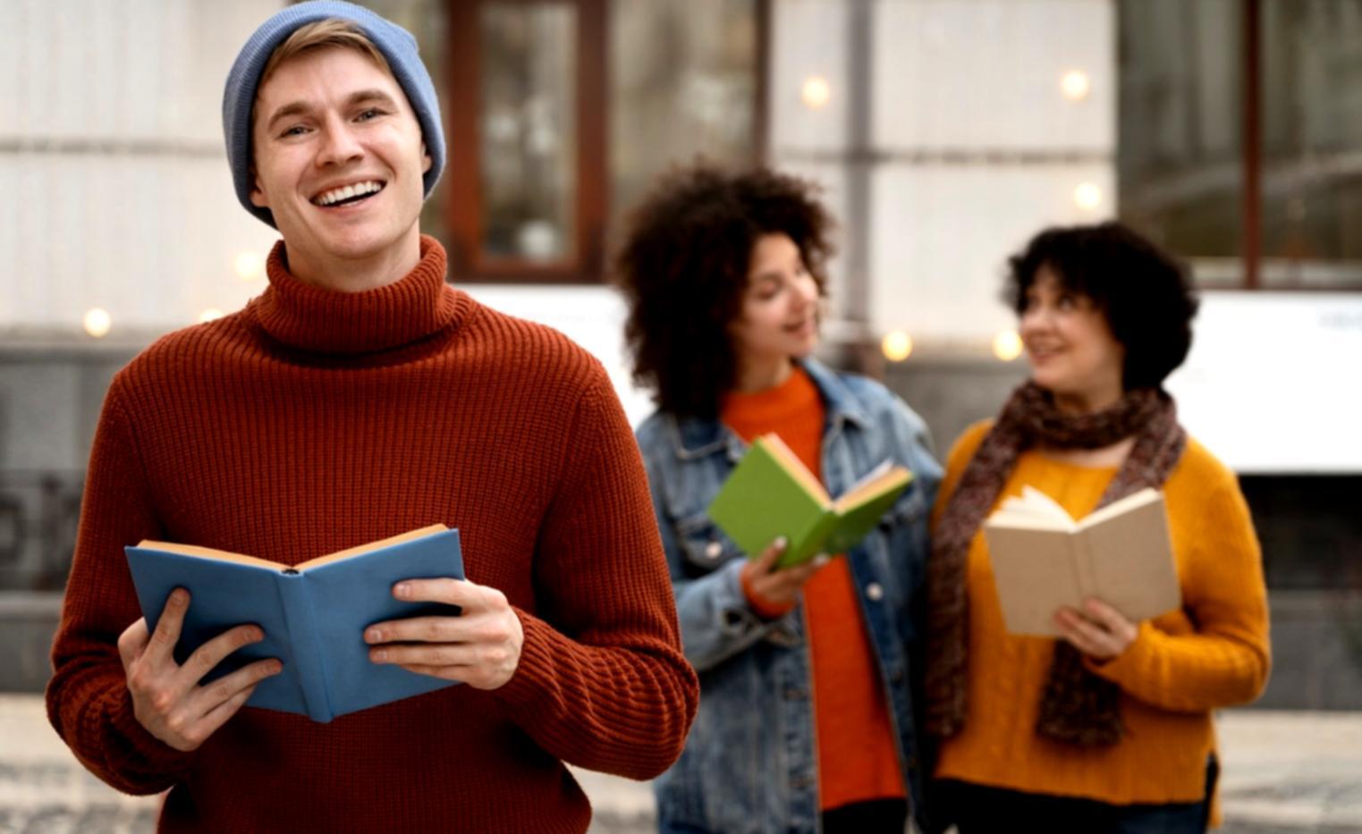 Early Oxelumariq workshop session with participants learning practical budgeting methods